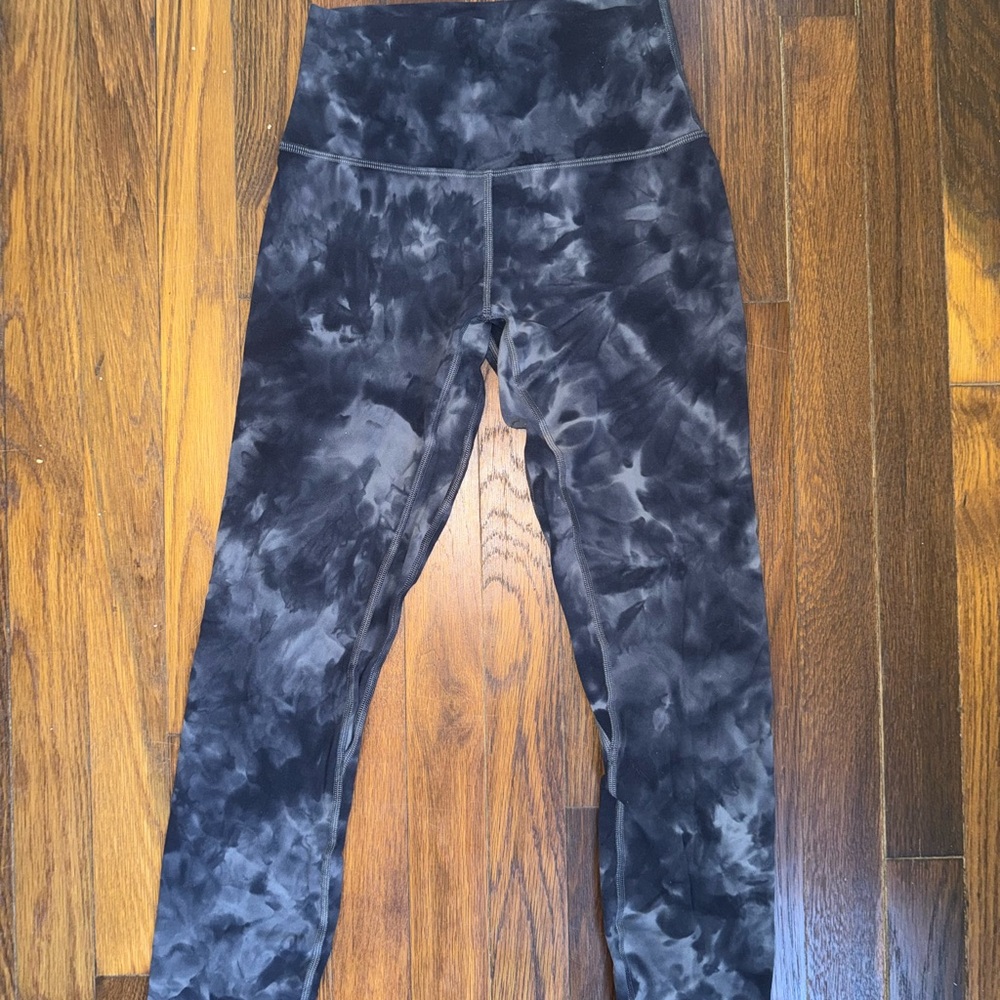 Women lululemon diamond dye align HR 25’ leggings